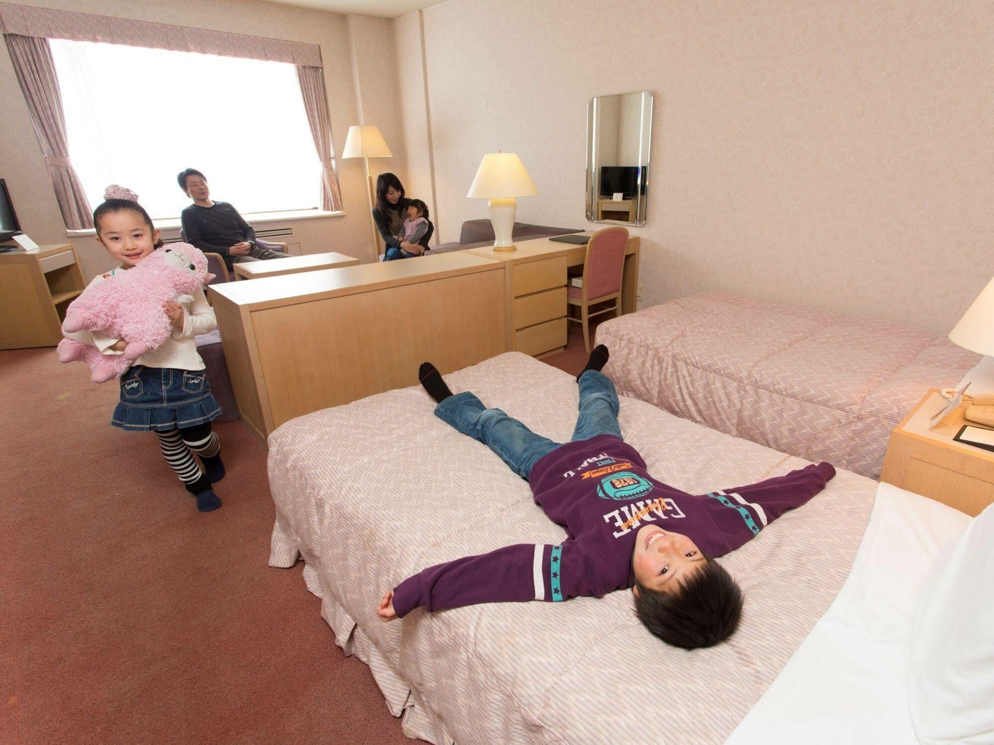 โฮเต็ล ทังกรัม Hotel Shinano  ภายนอก รูปภาพ